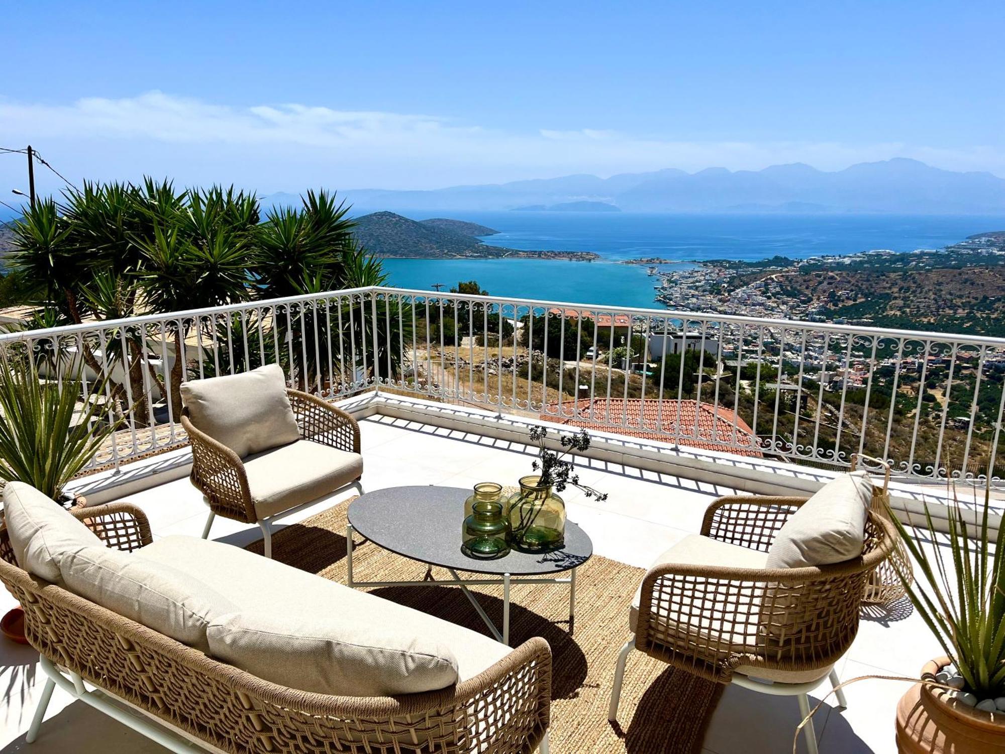 Romee With Private Swimmingpool And Panoramic View On Elounda (Crete)