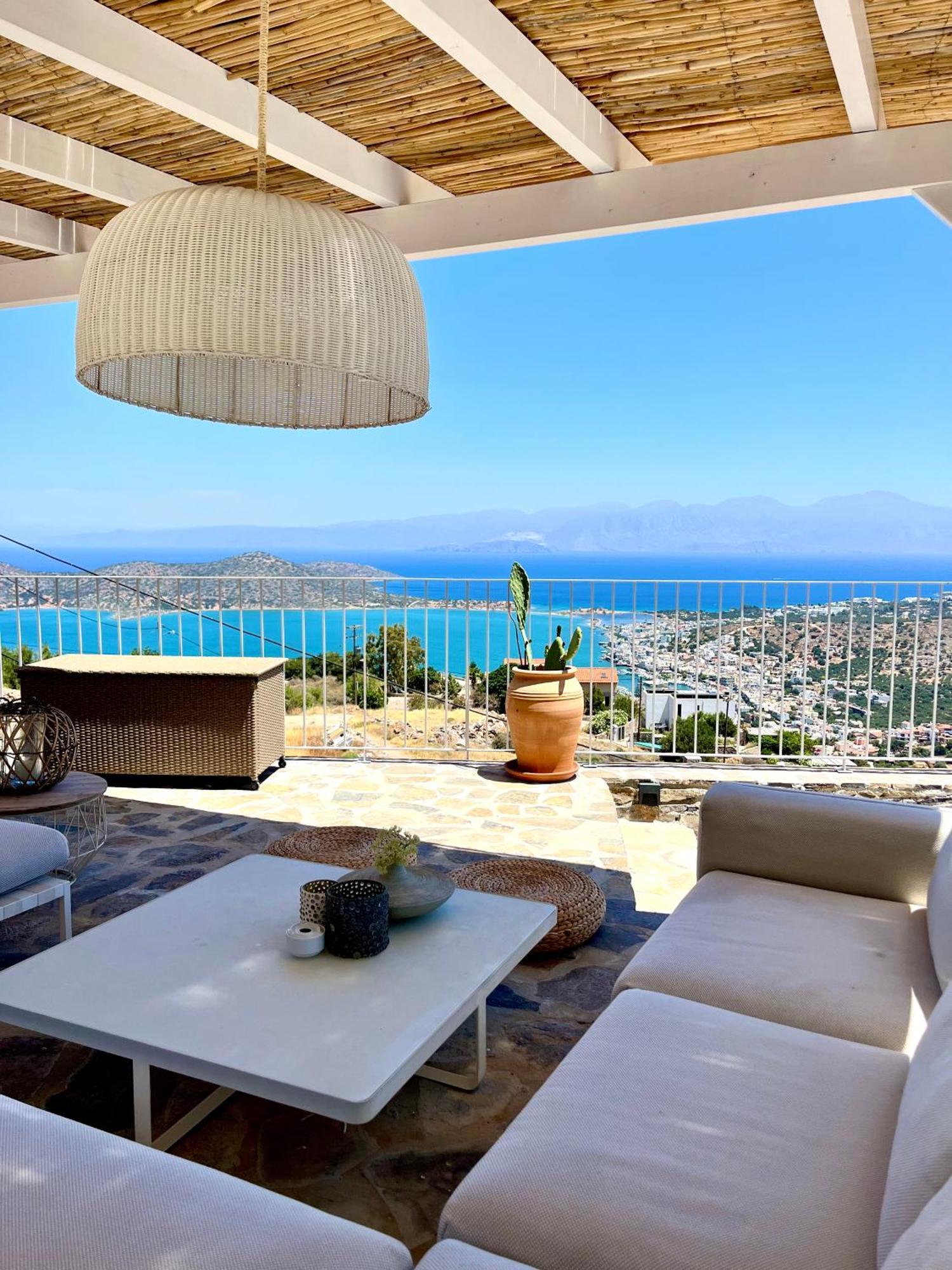 Romee With Private Swimmingpool And Panoramic View On Villa
